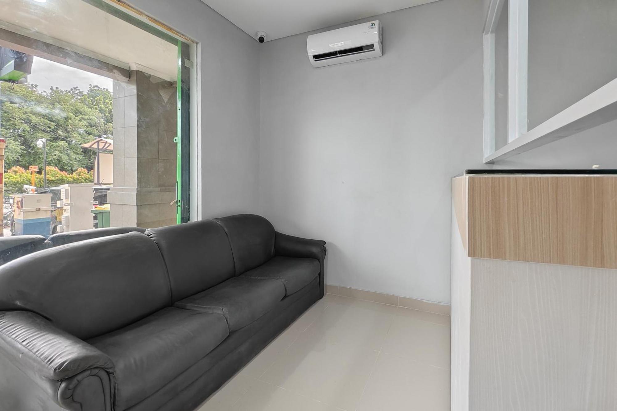 Urbanview Green Lake Sunter Residence Jakarta Exterior photo