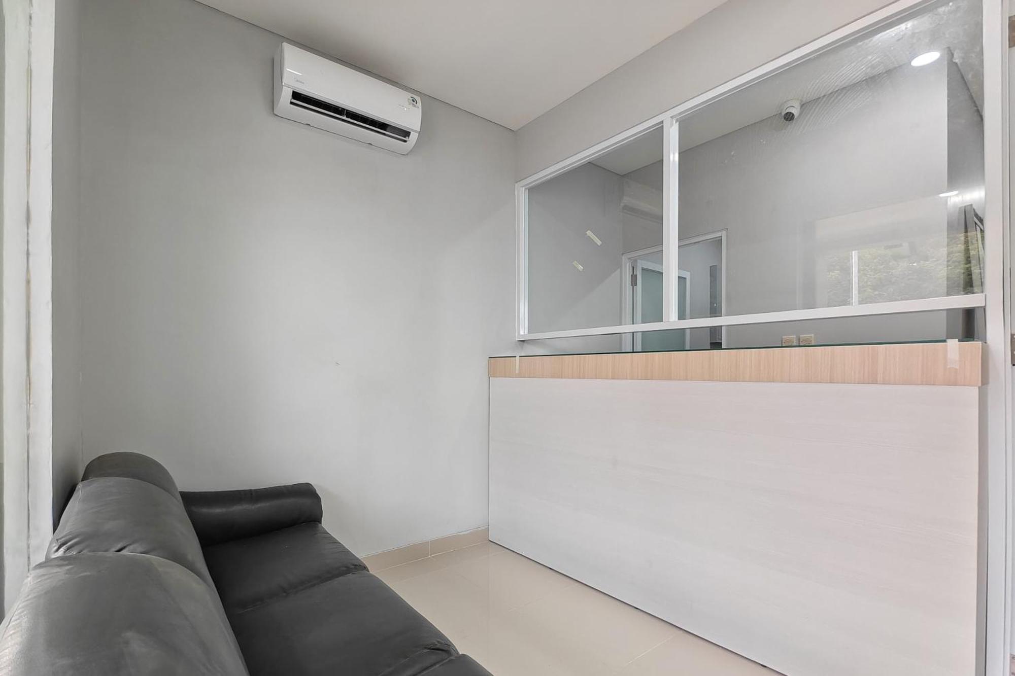 Urbanview Green Lake Sunter Residence Jakarta Exterior photo